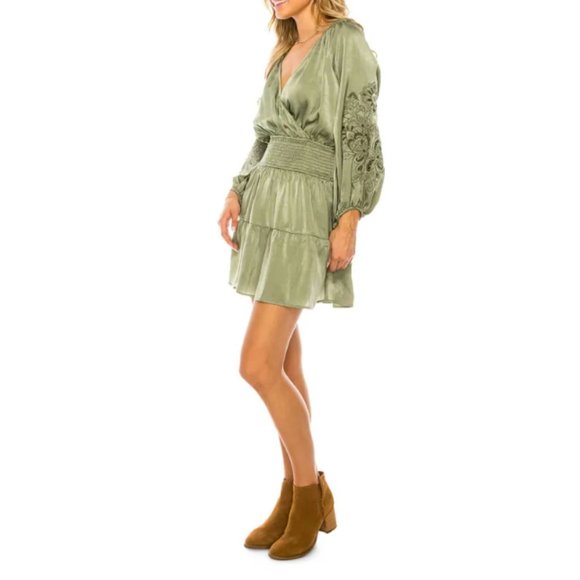 A COLLECTIVE STORY Annie Floral Smocked Mini Dress Dark Olive Large - Picture 3 of 13